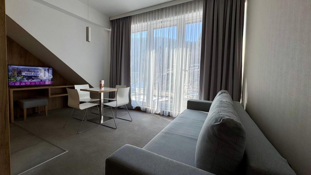 Sw Apartamenty Czarna Gora 西恩纳 外观 照片